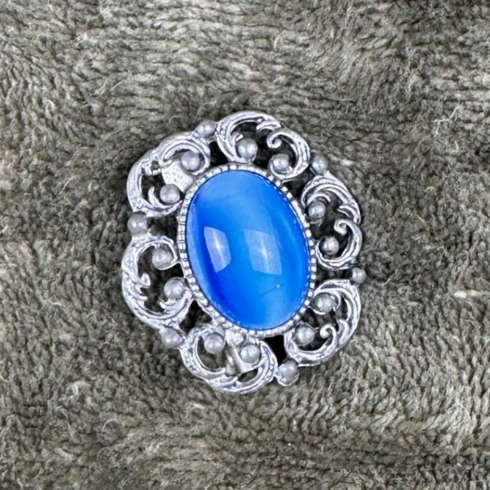 Vintage Silver Tone Blue Cabochon Filigree‎ Brooch Victorian Style Pin Ornate